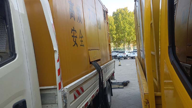 达孜如何判断柴油发电机组和UPS电源的切换时间是否符合要求？